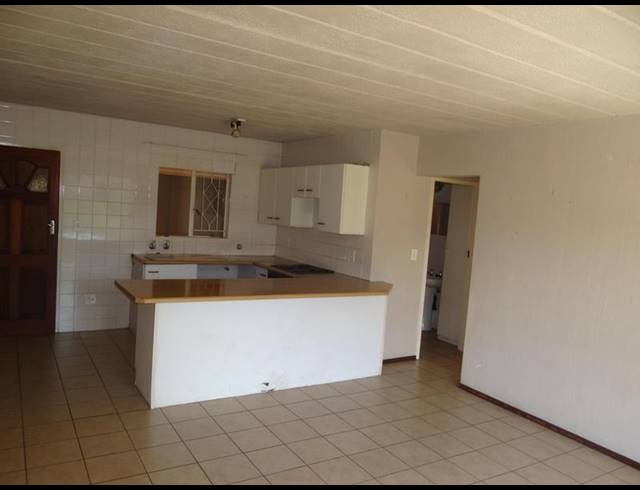 2 BEDROOM PROPERTY TO RENT IN HELDERKRUIN